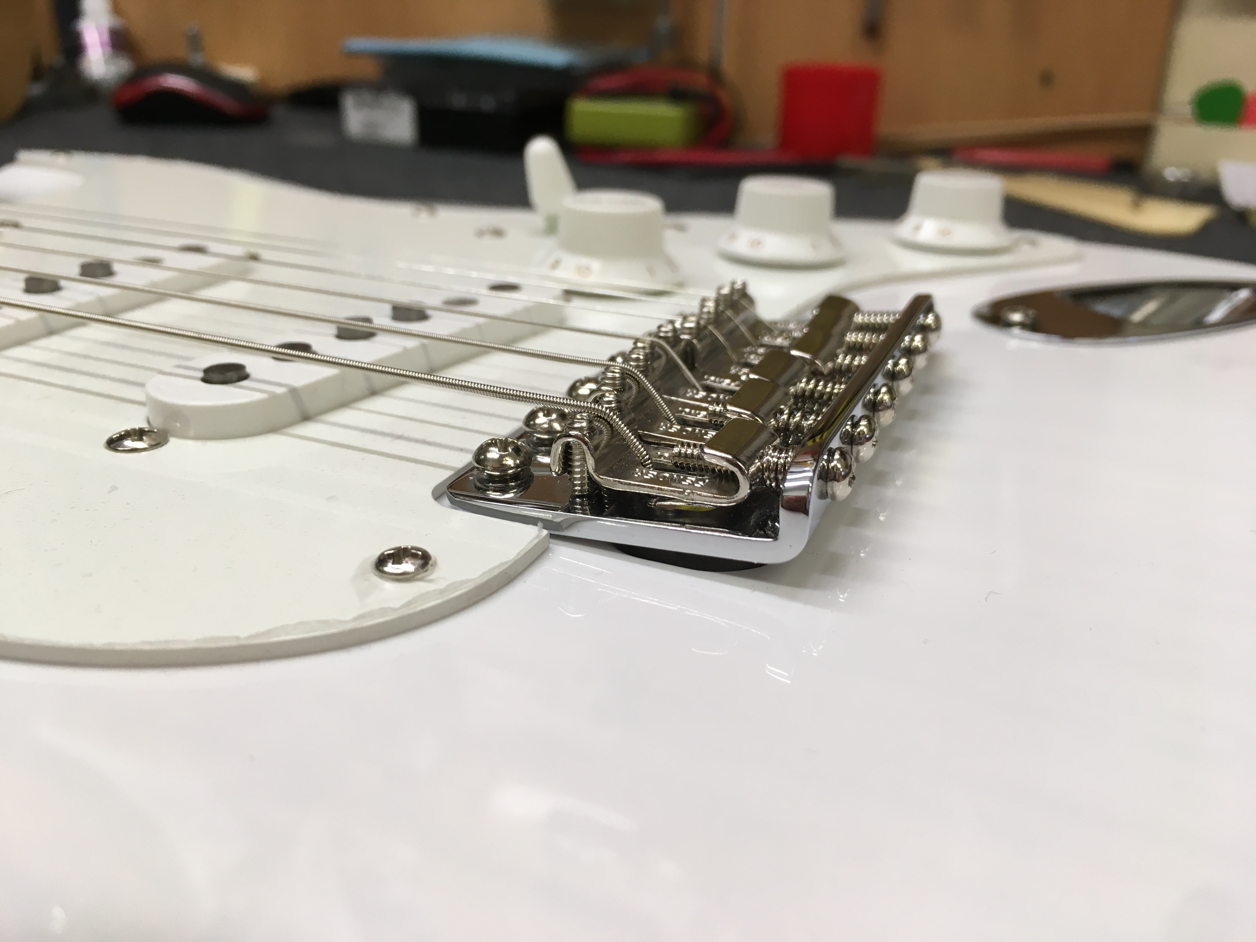 Fender tremolo seřízené na dvojzvrat