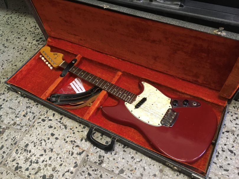 Fender Musicmaster ll z roku 1967 už s menzurou 24 palců