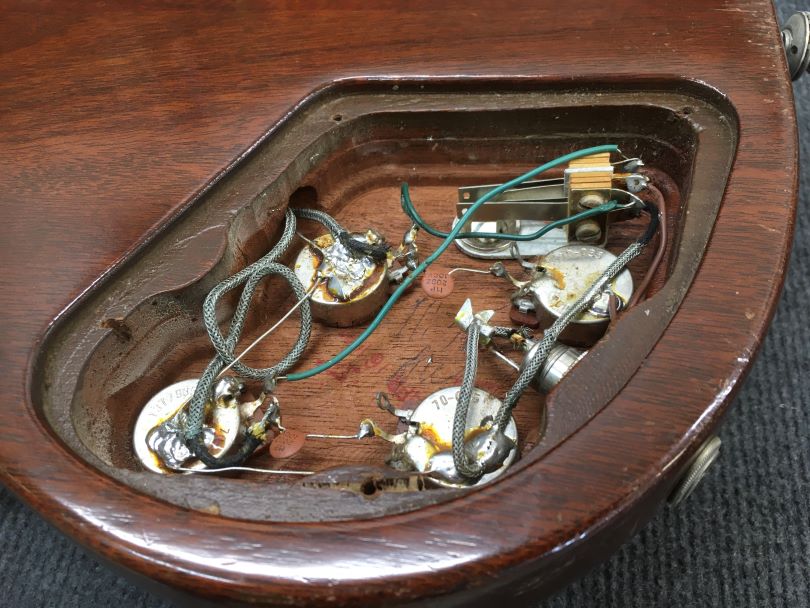 Klasická elektronika Gibson SG