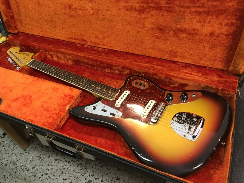 Fender Jaguar z roku 1966 s menzurou 24 palců