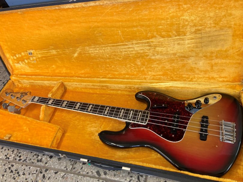 Fender Jazz Bass z roku 1973