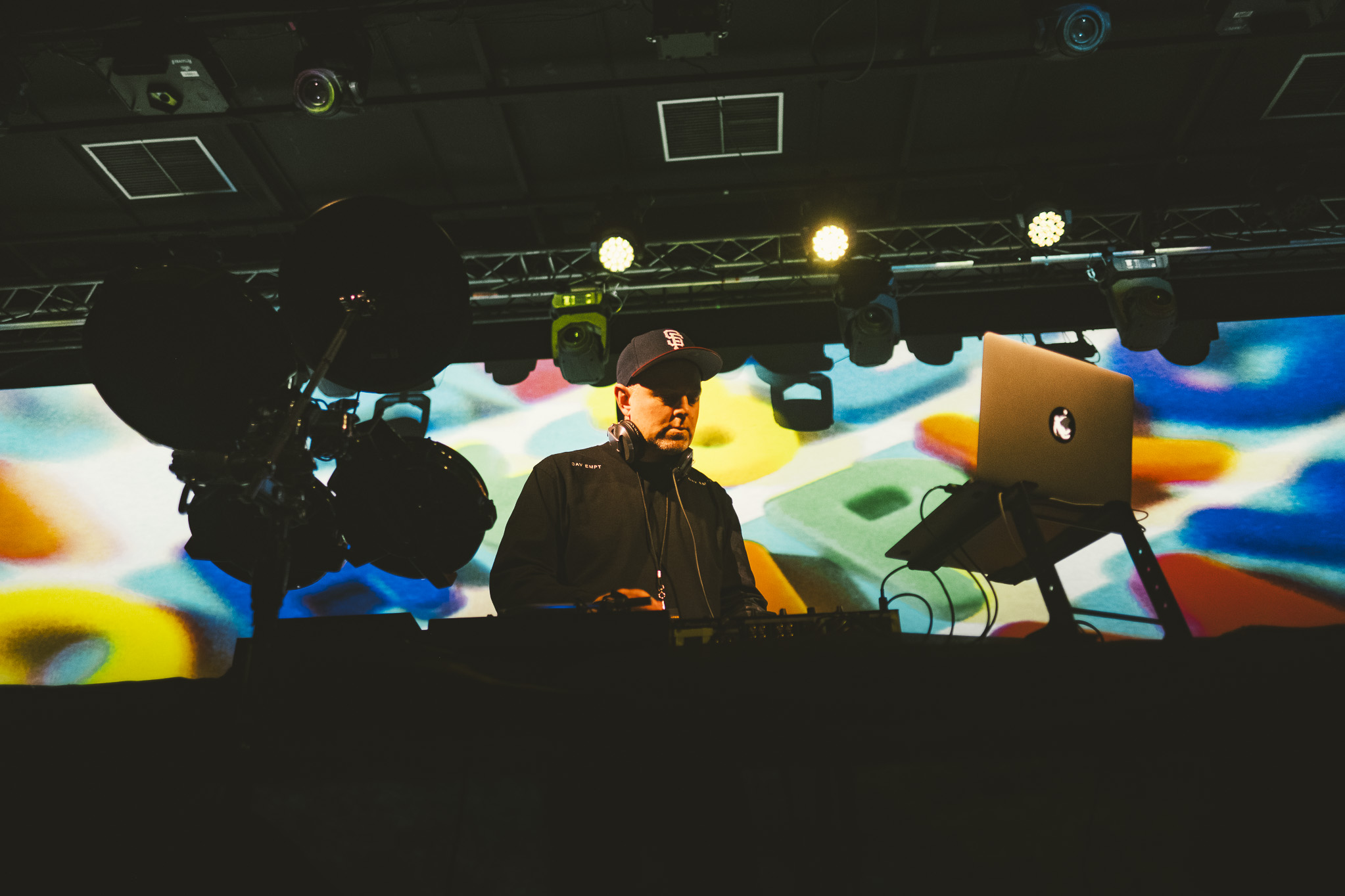 Joshua Paul Davis, aka DJ Shadow, at the Roxy Club, Prague | Photo: Filip Kůstka / Fource Entertainment