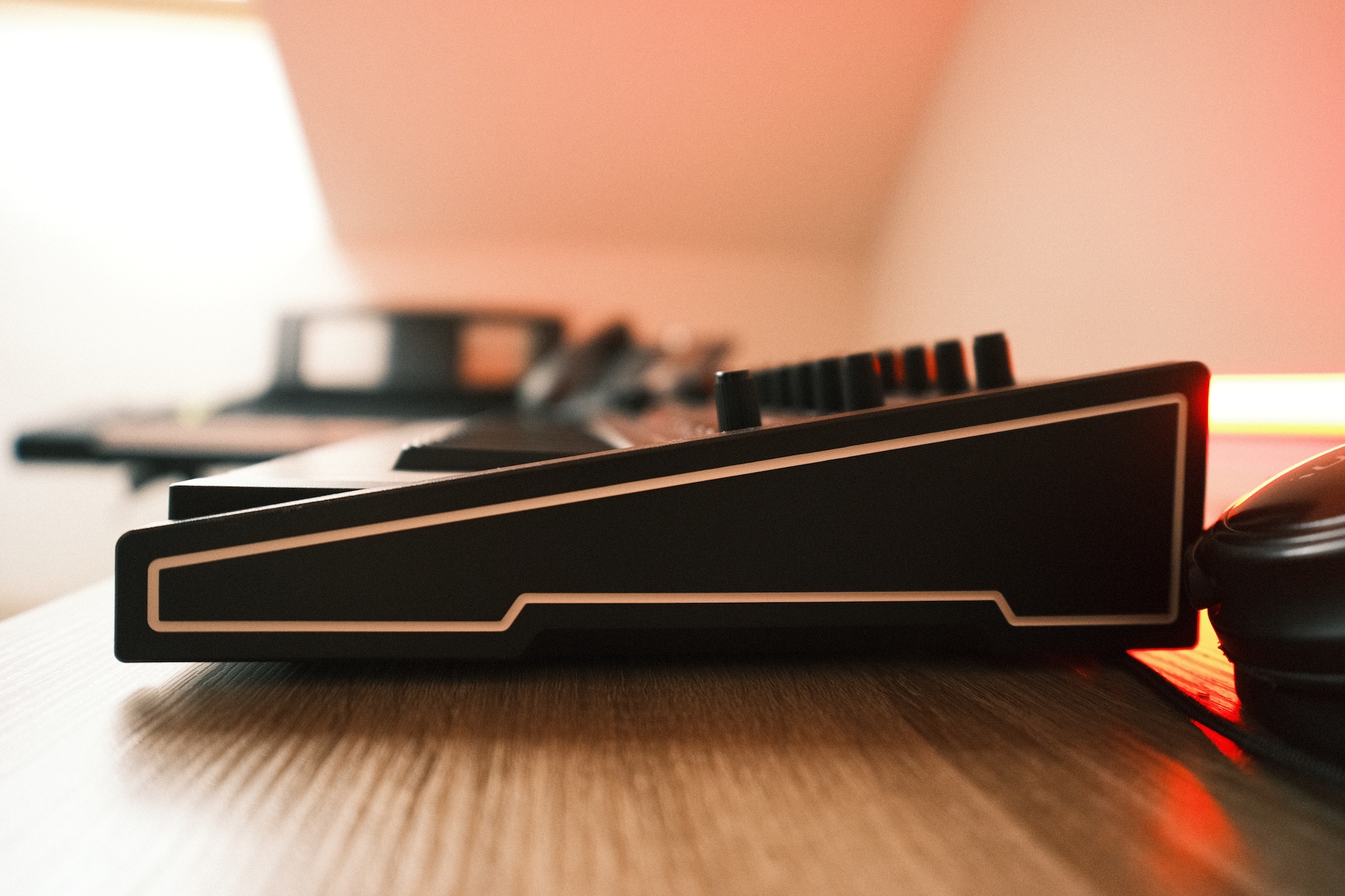 Sequential Fourm z boku