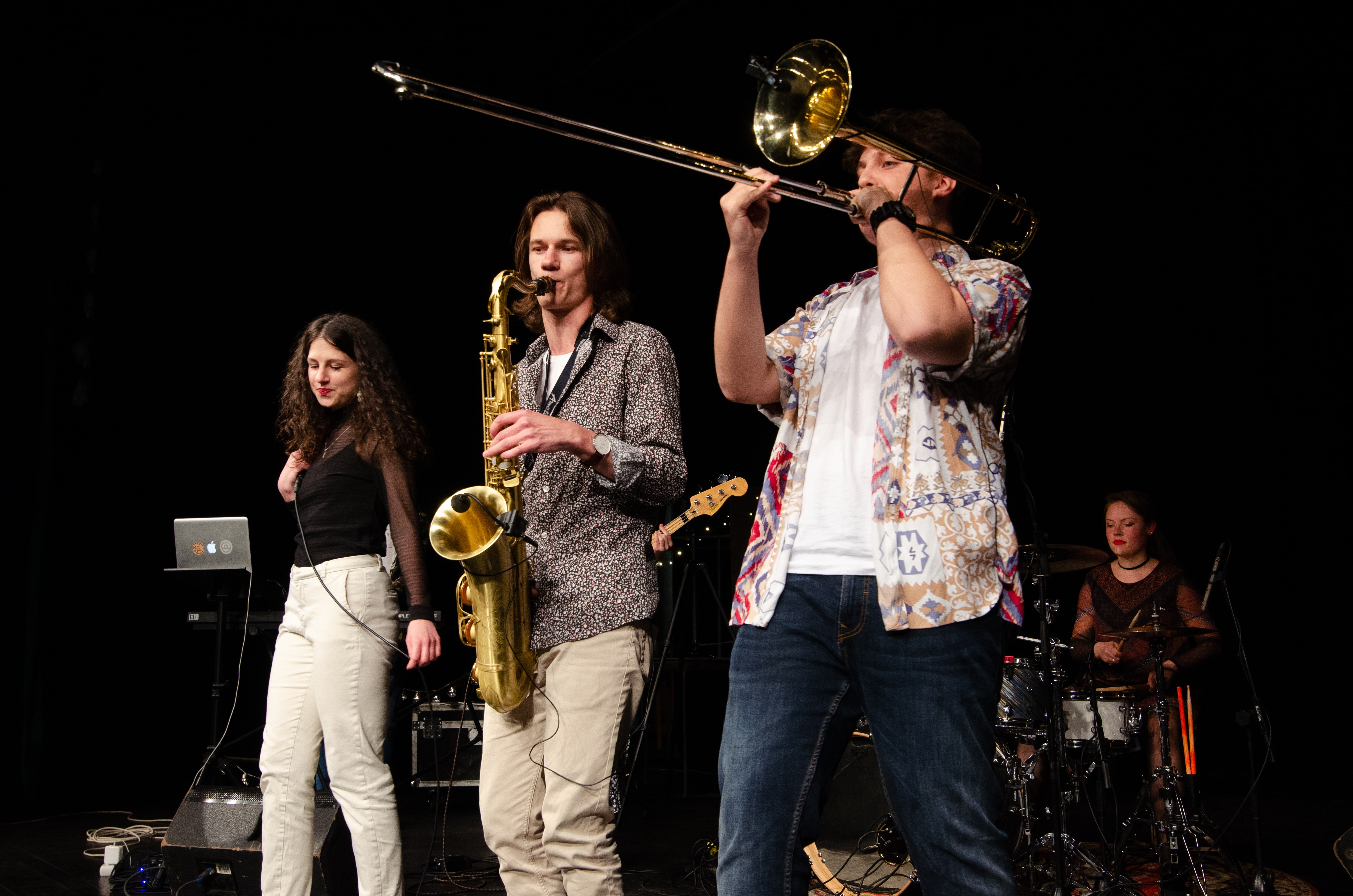 Jedni z vítězů soutěže Funky Monx při nahrávání soutěžních live videí, foto: Jiřina Hlasivcová