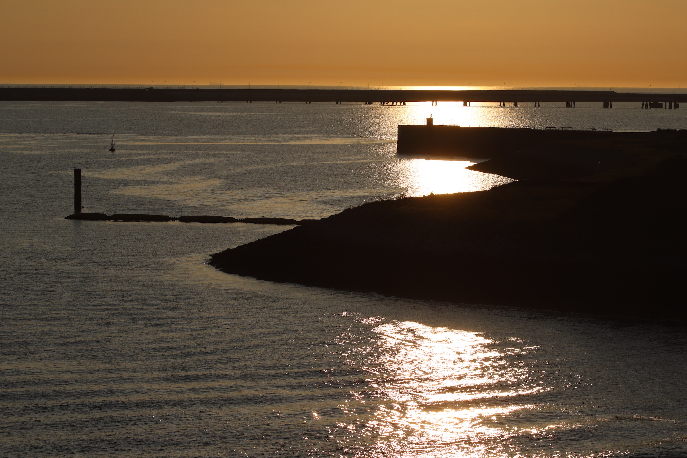 Západ slunce z trajektu Dover-Dunkerque | Foto: Honza Bartošek