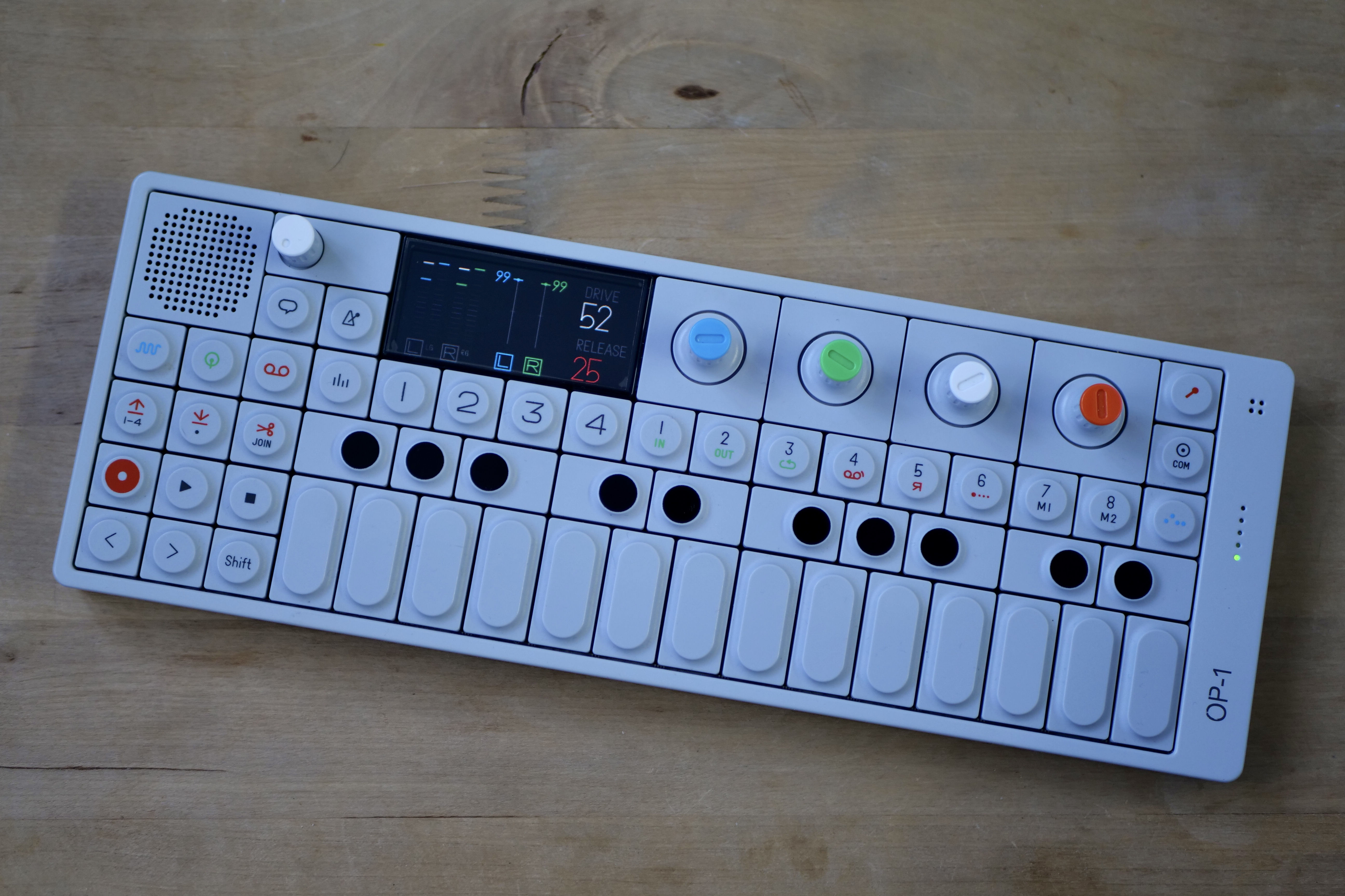 OP-1 - master sekce s drivem