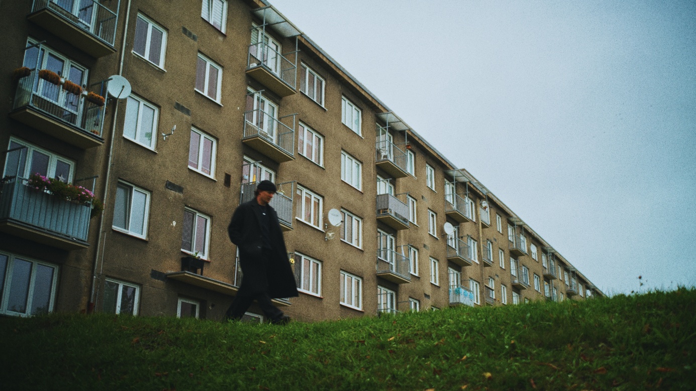 Klip k titulní skladbě se točil v režii Toma Tejkla v Litvínově a okolí.