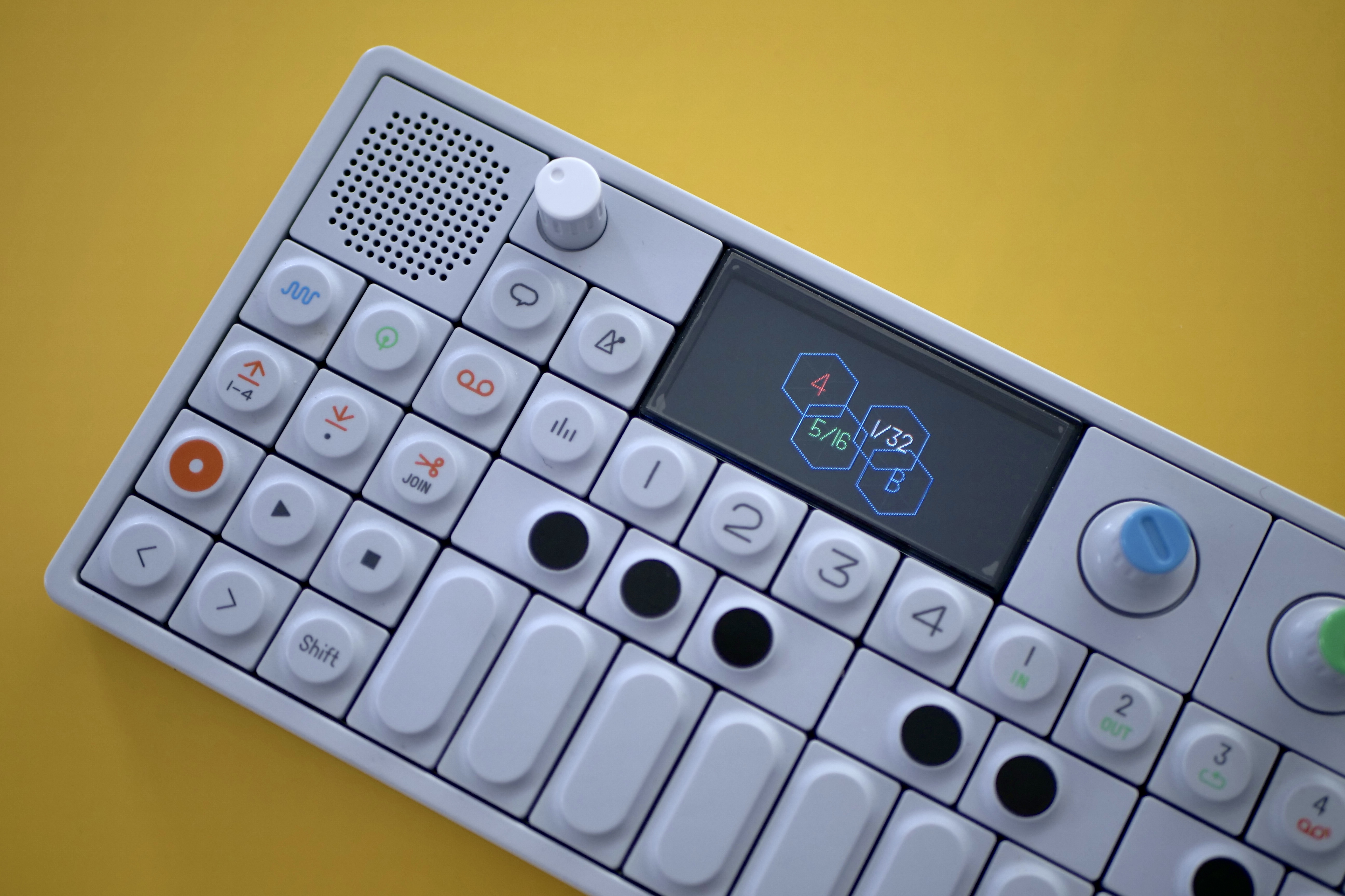 FM na OP-1