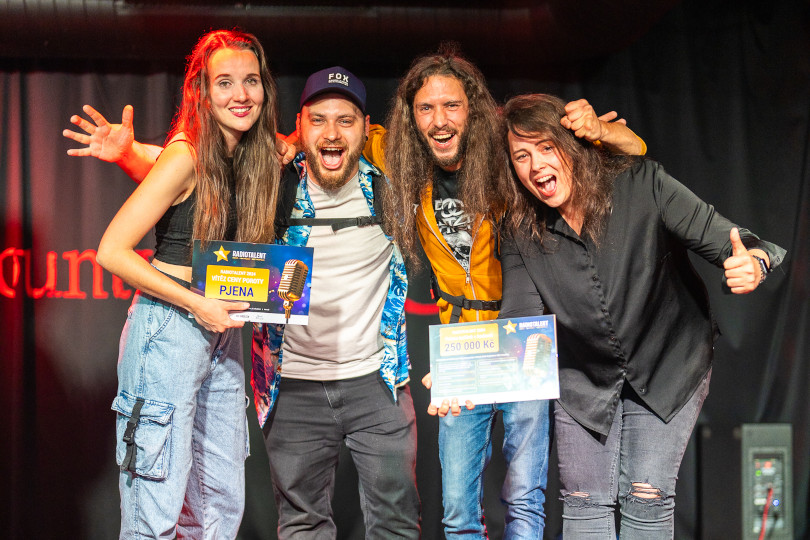 V roce 2024 uspěla v Radiotalentu kapela Pjena. | Foto: Radiotalent