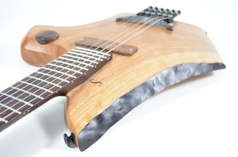 U kytar Sankey dřevo často promlouvá do výsledné podoby nástroje. | Foto: Web sankeyguitars.com