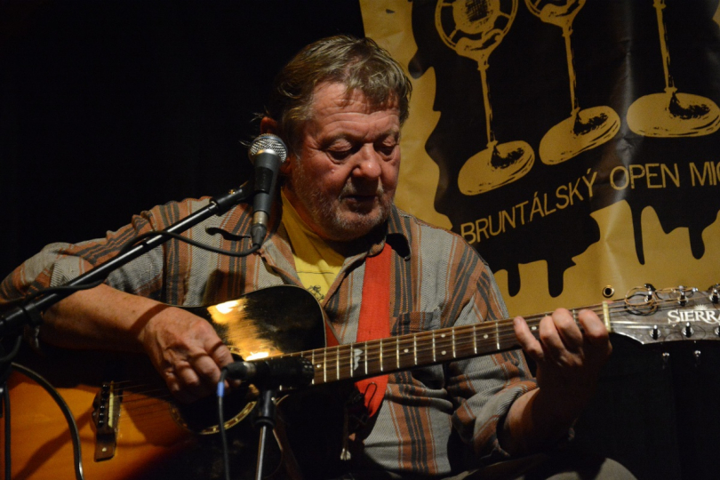 Večer Prahy 6 uzavře v prostoru Za Školou koncert Vladimíra Merty a Numinoises. | Foto: Ivo Dokoupil