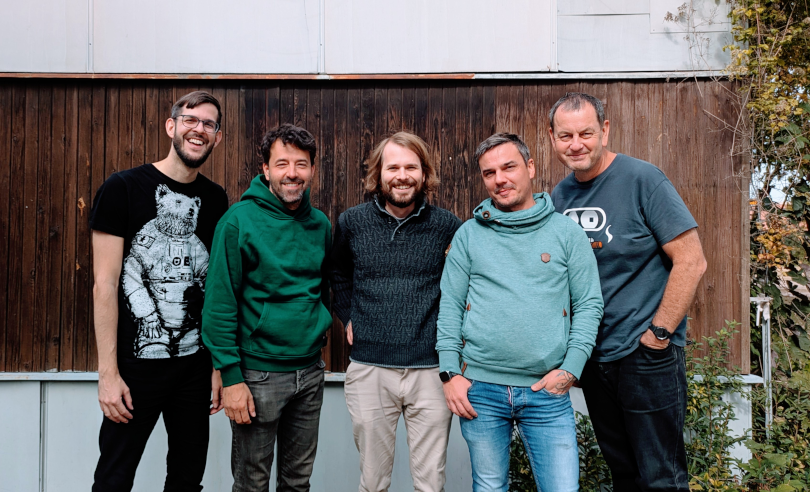 Hope Astronaut s Adamek Pakostou (uprostřed). | Foto: archiv kapely