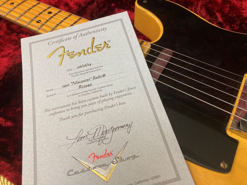 každý Custom Shop má svůj unikátní certifikát