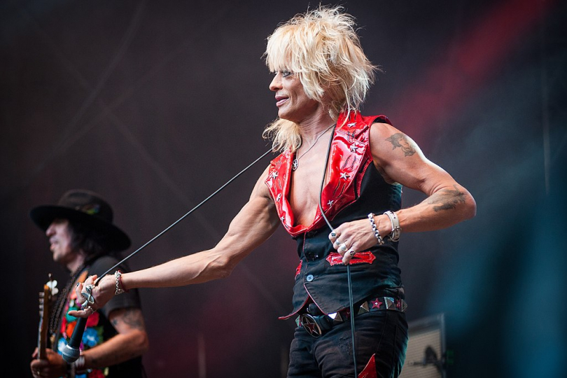 Michael Monroe je profesionál a v jeho projevu jsou vidět nasbírané zkušenosti. | Foto: Tuomas Vitikainen