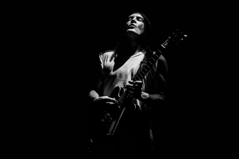 „Když se nad tím zamyslíte historicky, nejen hudba, ale umění obecně vám napoví, jak se lidé v dané době cítí,“ říká Courtney Taylor-Taylor (The Dandy Warhols). | Foto: André Habermann „Když se nad tím zamyslíte historicky, nejen hudba, ale umění obecně vám napoví, jak se lidé v dané době cítí,“ říká Courtney Taylor-Taylor (The Dandy Warhols). | Foto: André Habermann