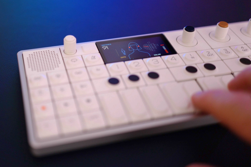 Teenage Engineering OP-1 field (foto Dušan Krejdl)