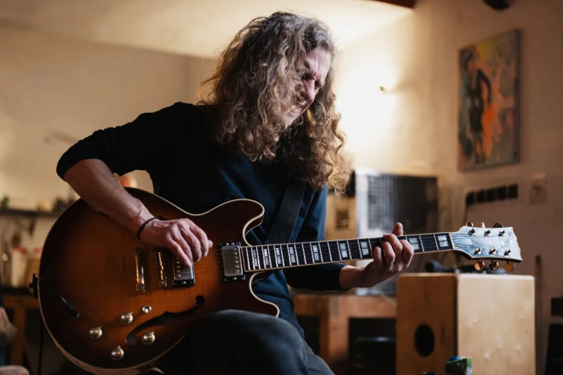 Ten proces mohl trvat ještě týden, měsíc nebo deset let. Ale každý příběh jednou končí, album Plotless nevyjímaje. | Foto: archiv Toma Brauna