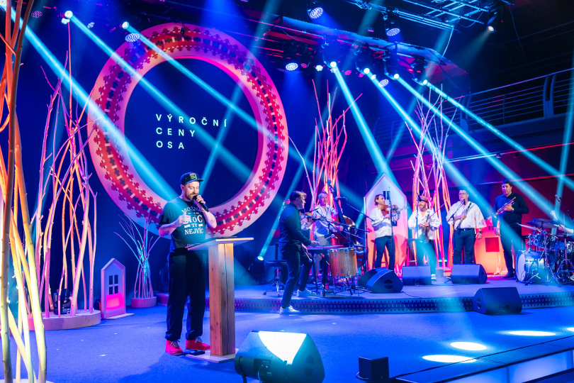 Na loňských Výročních cenách OSA účinkoval i rapper Kato. | Foto: Petr Klapper Na loňských Výročních cenách OSA účinkoval i rapper Kato. | Foto: Petr Klapper