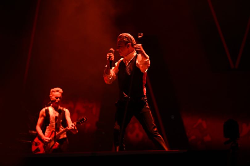 Depeche Mode: M se stává místem setkání, kde se bolest, vzpomínky, radost i tanec prolínají do něčeho hluboce lidského a zároveň spirituálního. | Foto: Toni Francois