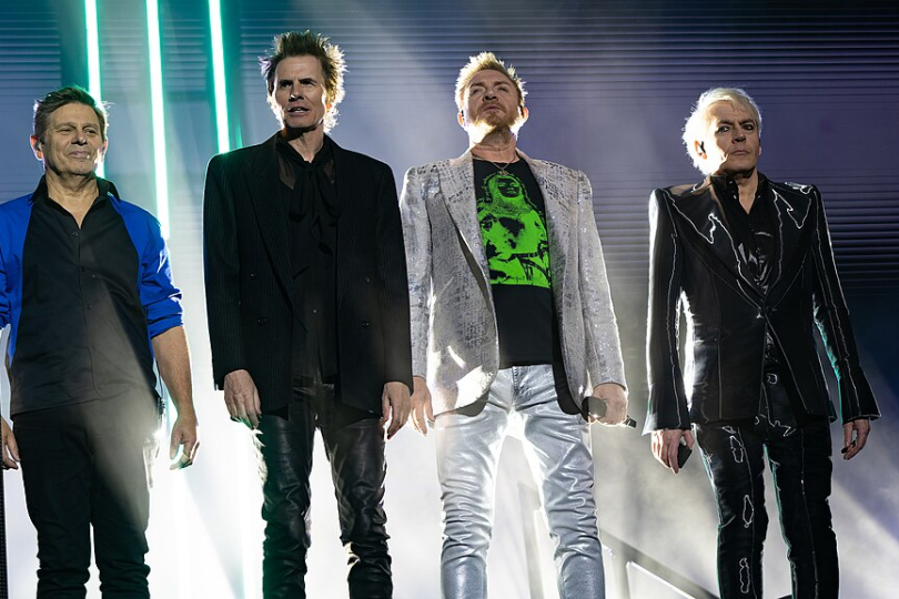 Duran Duran se nebojí klást důraz na svůj zvuk, který nám připomíná období, z něhož kapela pochází. | Foto: Raph_PH (Wikimedia Commons) Duran Duran se nebojí klást důraz na svůj zvuk, který nám připomíná období, z něhož kapela pochází. | Foto: Raph_PH (Wikimedia Commons)