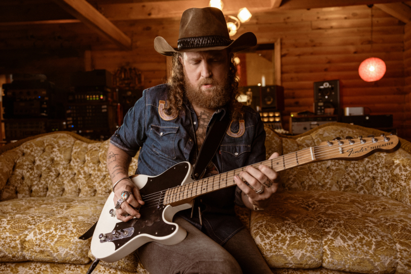 Model vychází z Osborneovy dlouhodobě používané kytary z roku 1968 a míří na hráče, kteří pracují s výrazovou hrou, bendingem a dynamikou napříč country i rockem. | Foto: Fender