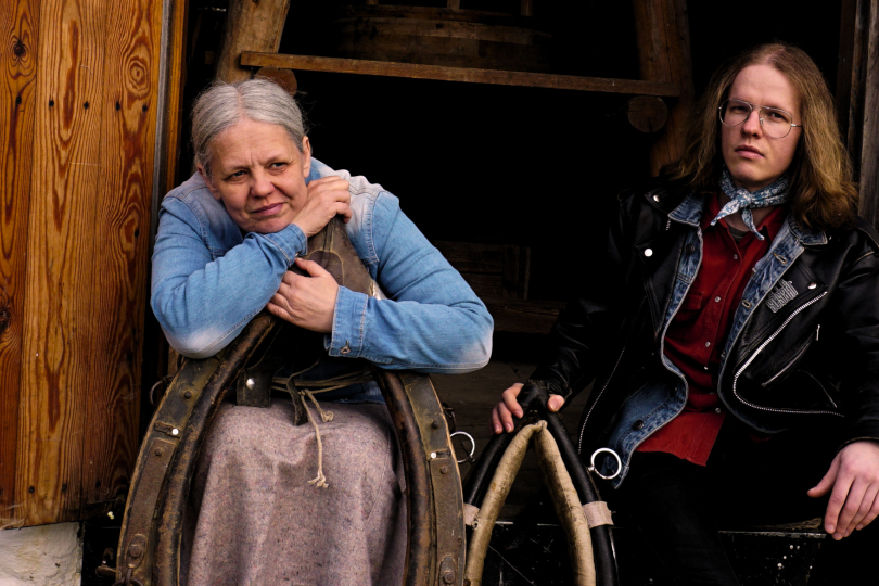 Veronika Kicková a Ján Kicko tvoří duo Hmlisto. V písních se odráží jejich zkušenost života na samotě. | Foto: Tereza Vlková