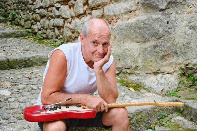 Nastartujte vlastní cestu. Hrajte svou muziku, svoje sóla a řiďte se vlastní invencí, radí Tomáš Valášek. I Foto: Radoslava Dubanská Nastartujte svoji vlastní cestu. Hrajte svoji muziku, svoje sóla a řiďte se vlastní invencí, radí Tomáš Valášek. I Foto: Radoslava Dubanská