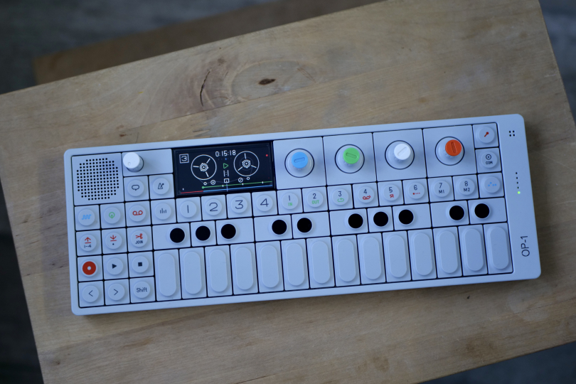 Teenage Engineering OP-1 (foto Dušan Krejdl)