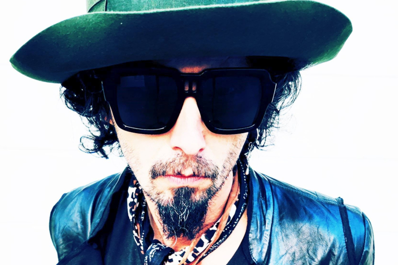 Rád potkávám zajímavé lidi, protože inspirace může přijít odkudkoli, od legendárního kytaristy z Nashvillu i od servírky z žižkovské nalejvárny. Každý má svůj příběh. | Foto: archiv autora