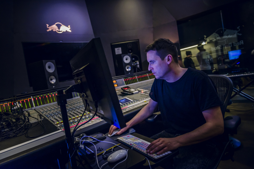 Tomáš Konůpka v Red Bull Studios Berlín | Foto: Lukyn Wagneter