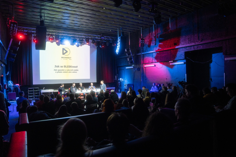 Hlavním zaměřením letošního ročníku hudební konference ReConnect a klubové noci Batch je posilování hudební komunity. | Foto: Vojta Kuřátko
