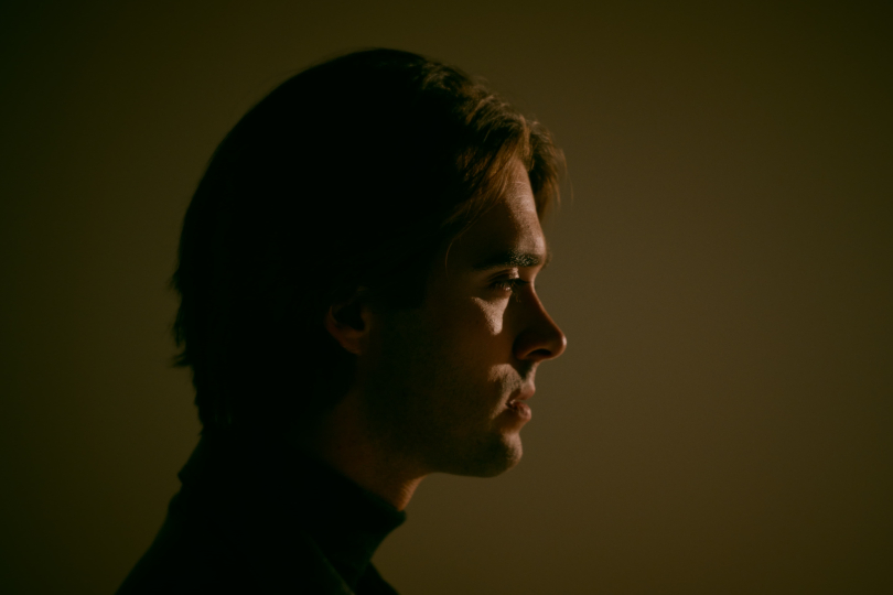 Hudba je pro mě další způsob, jak vyprávět. A čím víc v tom jsem, tím víc věcí mě napadá. | Foto: Mia Křižková 