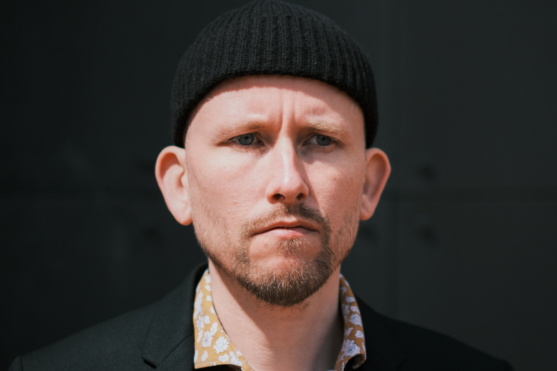 Stává se, že písničku píšu i několik let. Song Bar U polámaný kočky jsem ale napsal za jediný večer. | Foto: Pavel Sajner