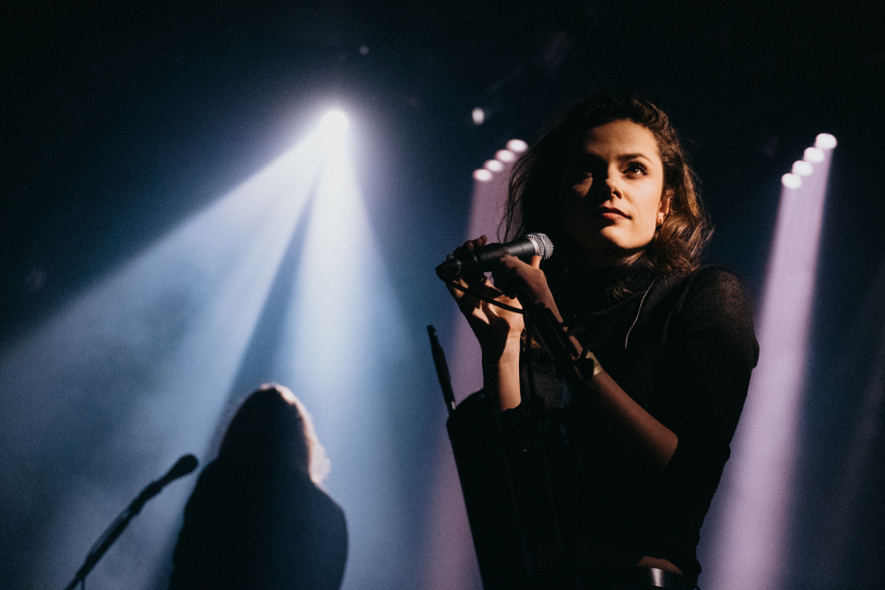 Holky, nebojte se hrát! Nebojte se jít s kůží na trh! Věřte si! | Foto: Tereza Slowiková