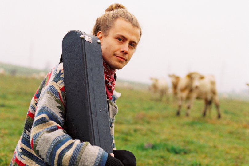 „Z country si nestřílím, má tu moc spojovat lidi,“ říká David Herzig. | Foto: Mikuláš Roubíček