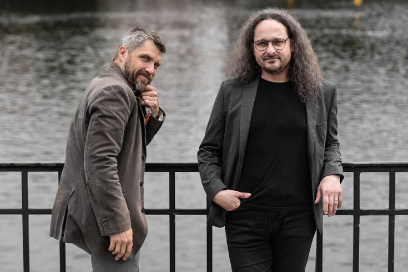 Tvůrčí duo Šťastný a Žáček vydalo na konci listopadu své debutové album. | Foto: archiv Radovana Šťastného