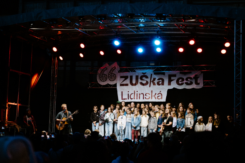 Současné ZUŠky v mnoha městech spoluvytvářejí kulturní život, např. pořádáním open-air festivalů. | Foto: Tereza Slowiková