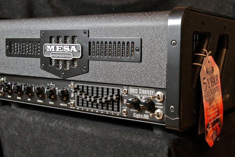 Mesa Boogie Strategy je špičkový celolampový aparát určený pro fajnšmekry a milovníky plnotučných lampových tónů.