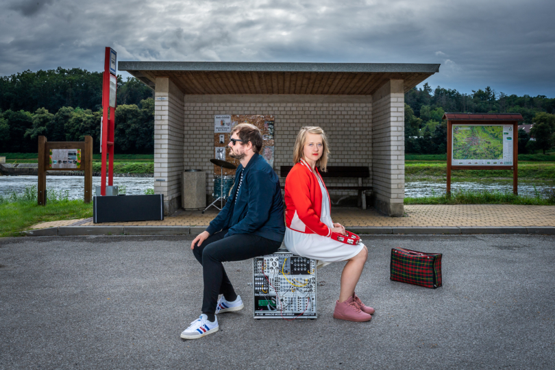 Součástí podzimního programu Vinyly je večer věnovaný labelu Divnosti, kde zahraje i dvojice něco něco | Foto: Jana Plavec Součástí podzimního programu Vinyly je večer věnovaný labelu Divnosti, kde zahraje i dvojice něco něco | Foto: Jana Plavec