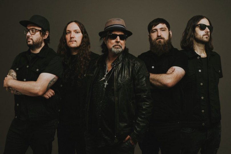 Je sympatické, že si Campbell jde svou cestou a není jen jakýmsi tribute bandem své bývalé kapely | Foto: Nuclear Blast Je sympatické, že si Campbell jde svou cestou a není jen jakýmsi tribute bandem své bývalé kapely | Foto: Nuclear Blast