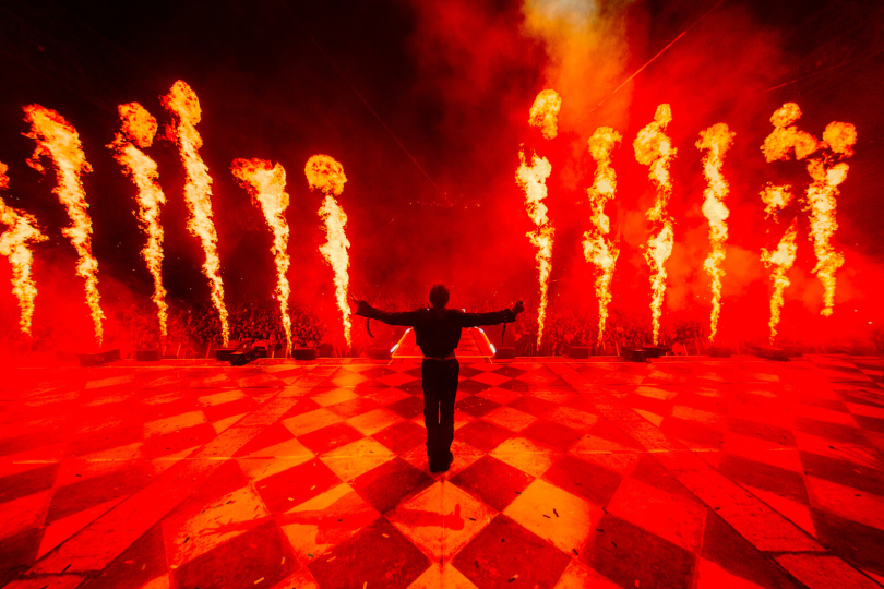 L.I.V.E. in São Paulo nezachycuje jen jeden večer, ale moment, kdy se jejich hybridní pojetí rockové show definitivně usadilo na stadionové úrovni. | Foto: Aerofilms