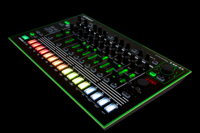 Roland TR-8