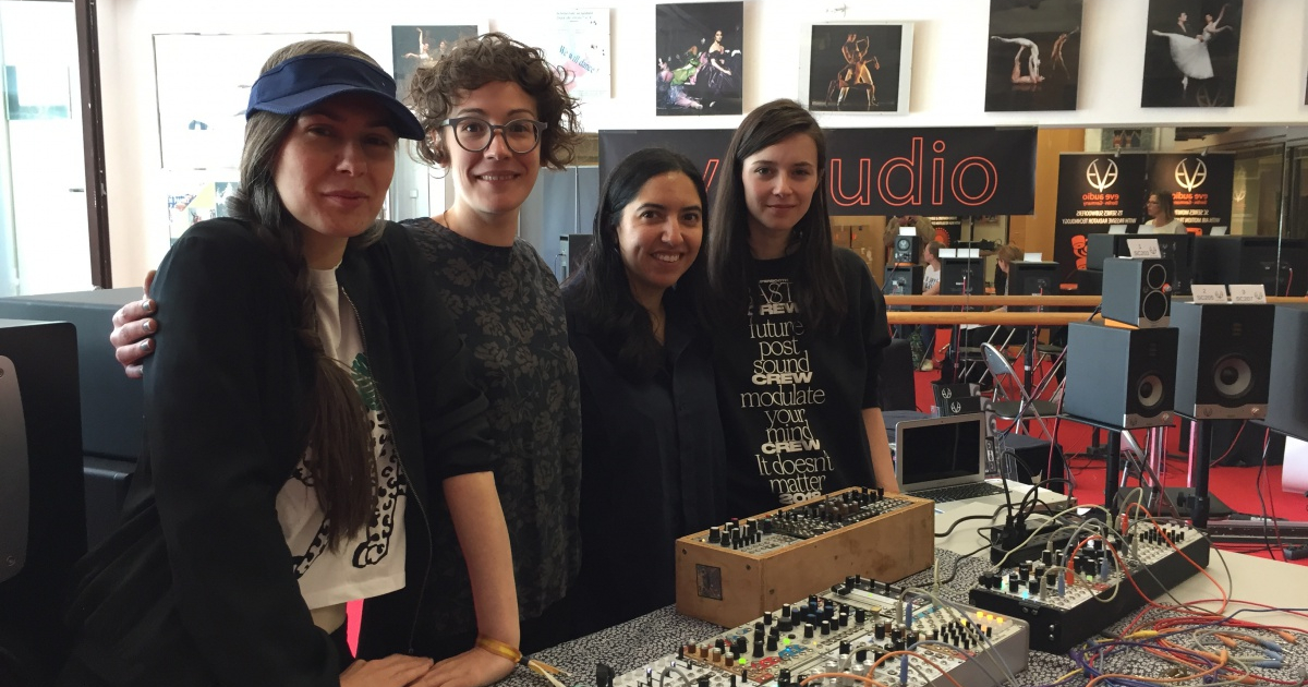 Mary C Prague Synth Library a synťáky pro všechny frontman.cz