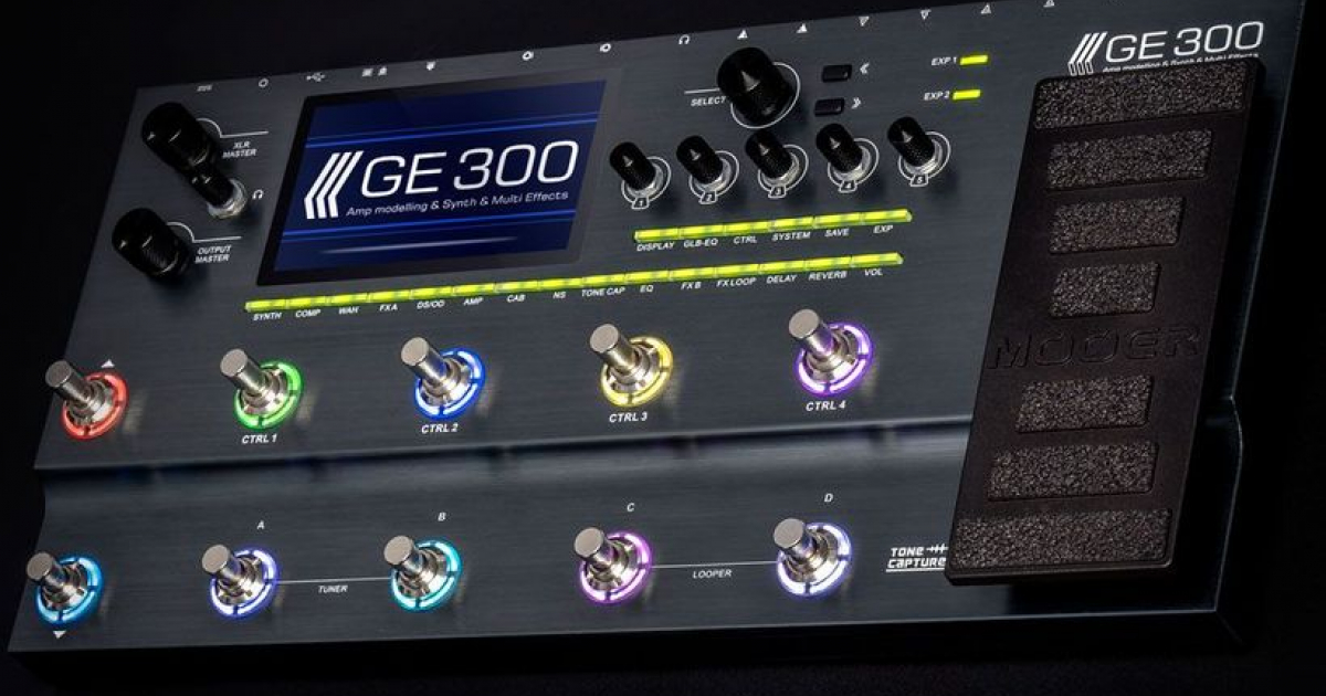 Preamp/multiefekt GE300 prototyp nové vlajkové lodi Mooeru frontman.cz