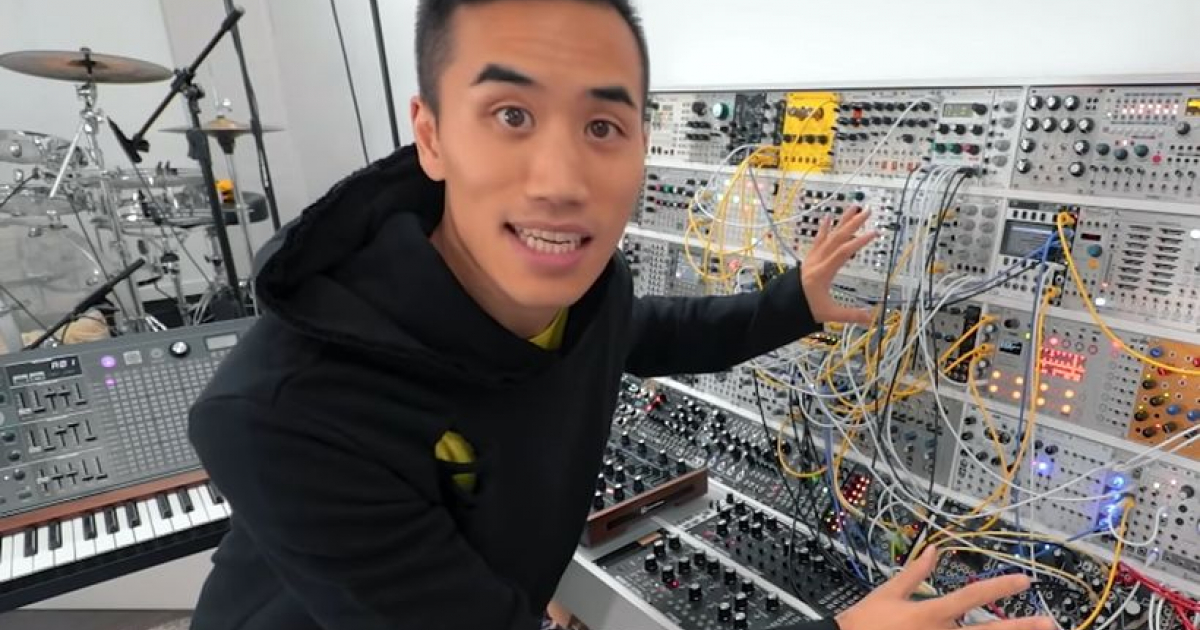 Youtuber Andrew Huang a jeho domácí studio frontman.cz