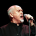 Peter Gabriel je ve svém výkonu stále odvážně melodický, jasný a výrazný. | Foto: Skoll World Forum/Wikimedia Commons