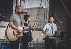 Duo Modřanka a jejich hosté David Koller a Lenka Dusilová, foto: Jan Nožička