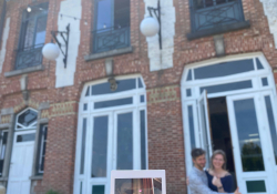 Loes a Honza na polaroidu a před Casinem van Gompel | Foto: Virginia Tello
