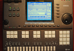 Externý sekvencer so zvukovým modulom Yamaha