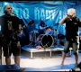 Do řady! se vždy na tuzemské punkové scéně vyznačovali muzikantskou zručností a na Vidím to nadějně! je to slyšet znovu. | Foto: Facebook kapely